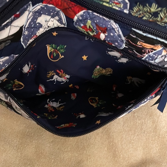 Vera Bradley Triple Zip Hipster NWT - Picture 8 of 11
